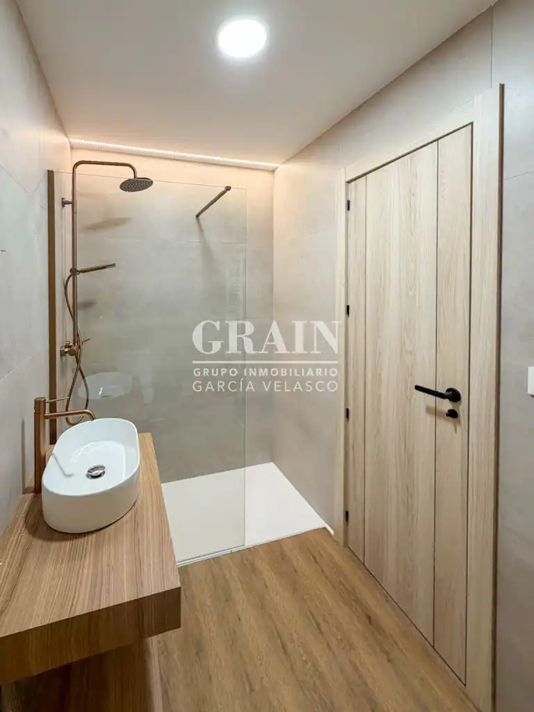 Appartamento con terrazza in vendita a Centro, imagen 28