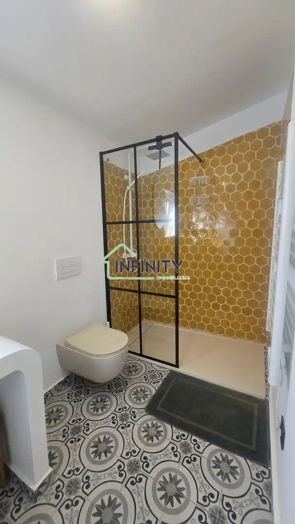 Bathroom of Houses for sale in Oliva  with Air Conditioner, Heating and Terrace