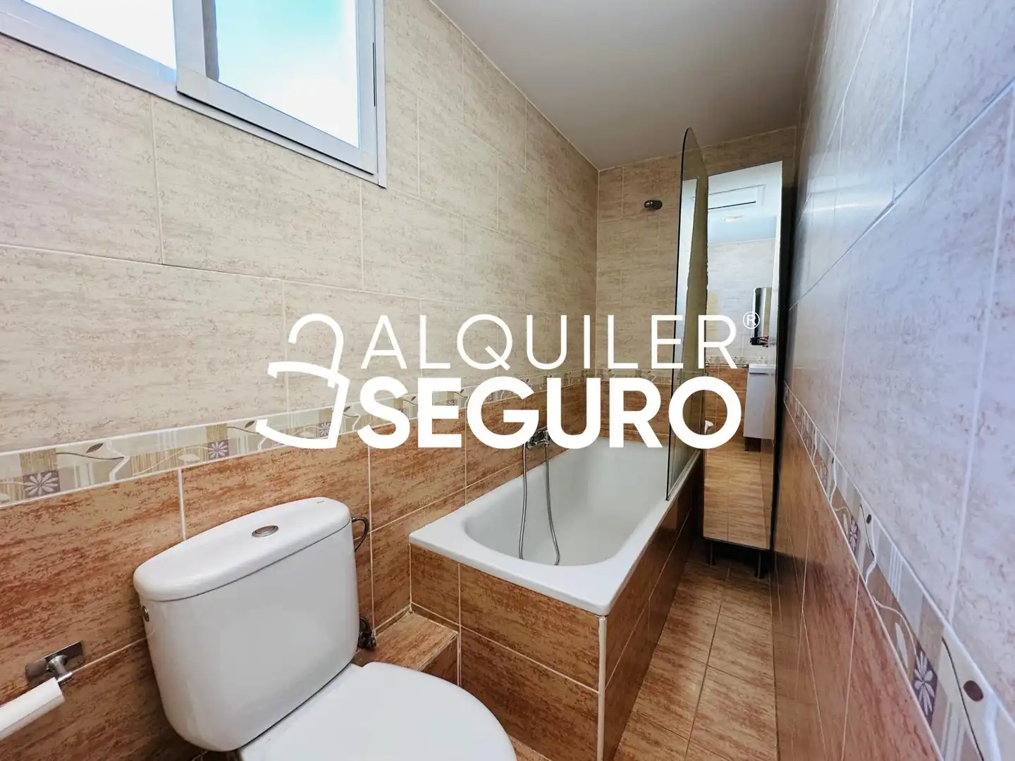 Bathroom of Flat for rent in Valencia  with Air Conditioner