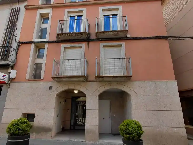 Vista exterior de Pis en venda en Mallén amb Moblat i Balcó