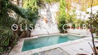 Swimming pool of House or chalet for sale in  Madrid Capital  with Air Conditioner, Heating and Private garden