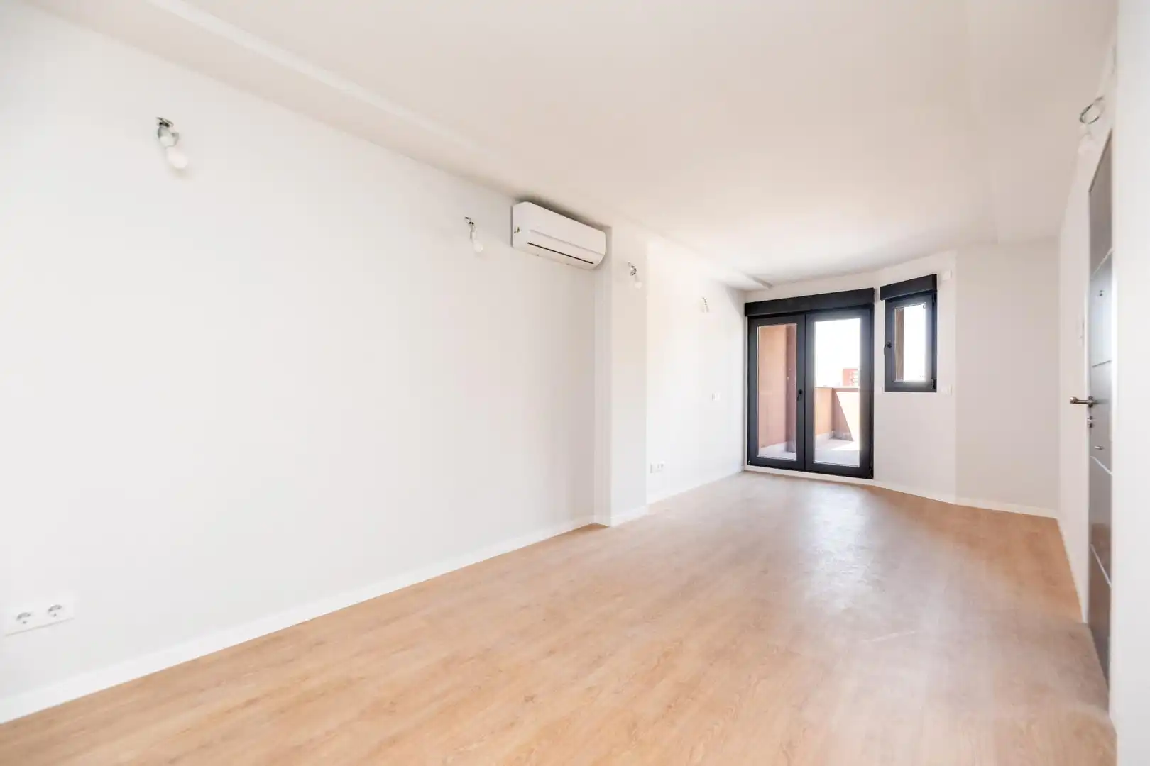 Sala d'estar de Àtic en venda en Madrid amb Aire condicionat, Calefacció i Terrassa