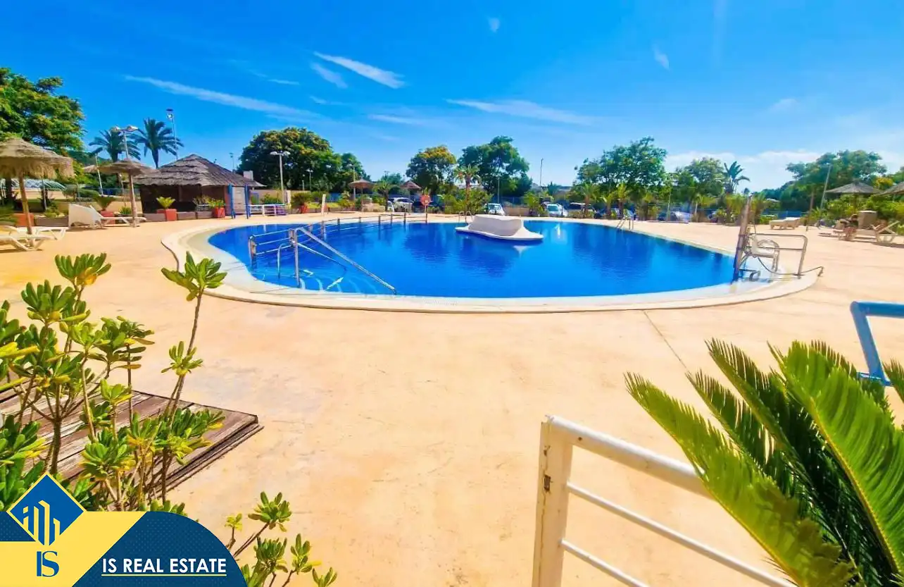 Piscina de Apartamento en venta en Guardamar del Segura con Aire acondicionado, Calefacción y Terraza