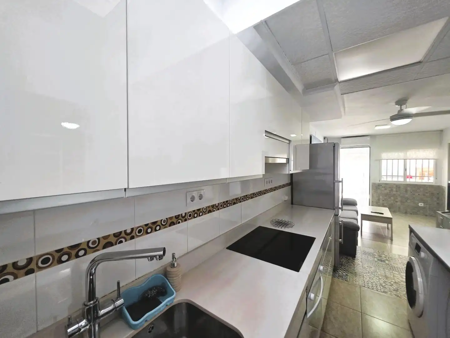 Cocina de Casa o chalet de alquiler en Santa Pola con Aire acondicionado, Jardín privado y Trastero