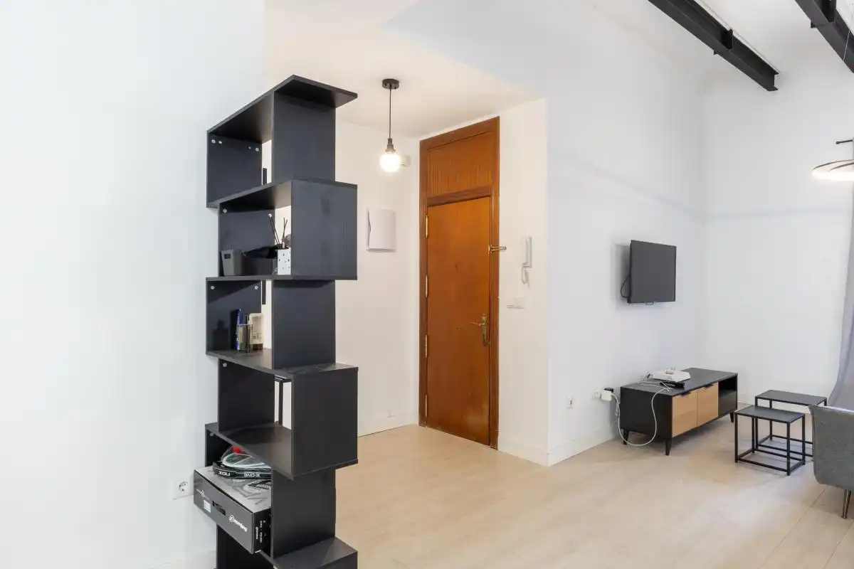 Piso en venta en C/ de Villena, El Pilar