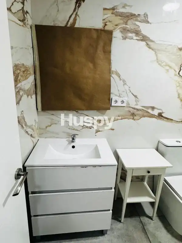 Badezimmer von Wohnung zum Verkauf in Latina