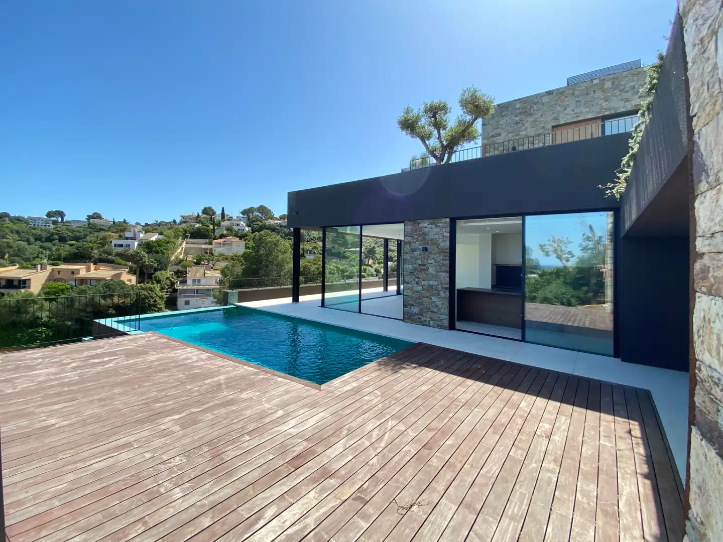 Terrassa de Casa o xalet en venda en Girona amb Aire condicionat, Calefacció i Jardí privat