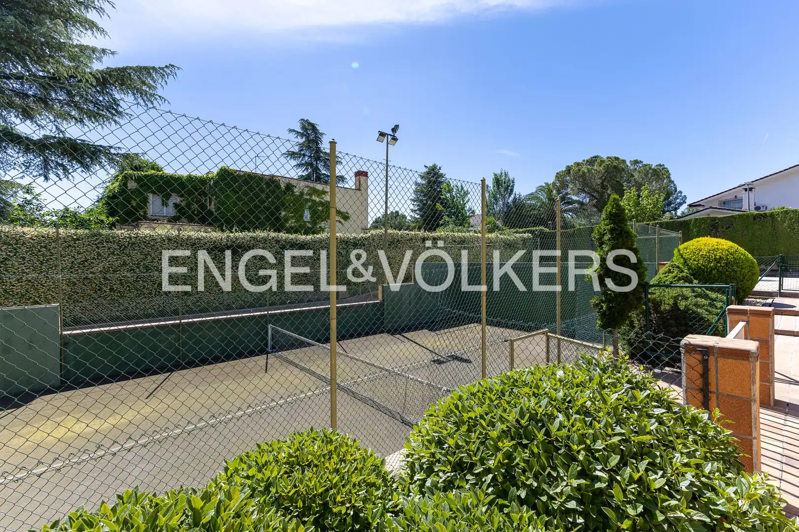 Terrassa de Casa o xalet en venda en La Moraleja amb Aire condicionat, Calefacció i Jardí privat
