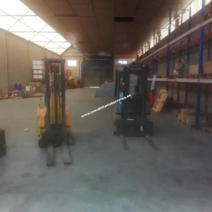Nave industrial en venta en Polígono Cantabria, imagen 3