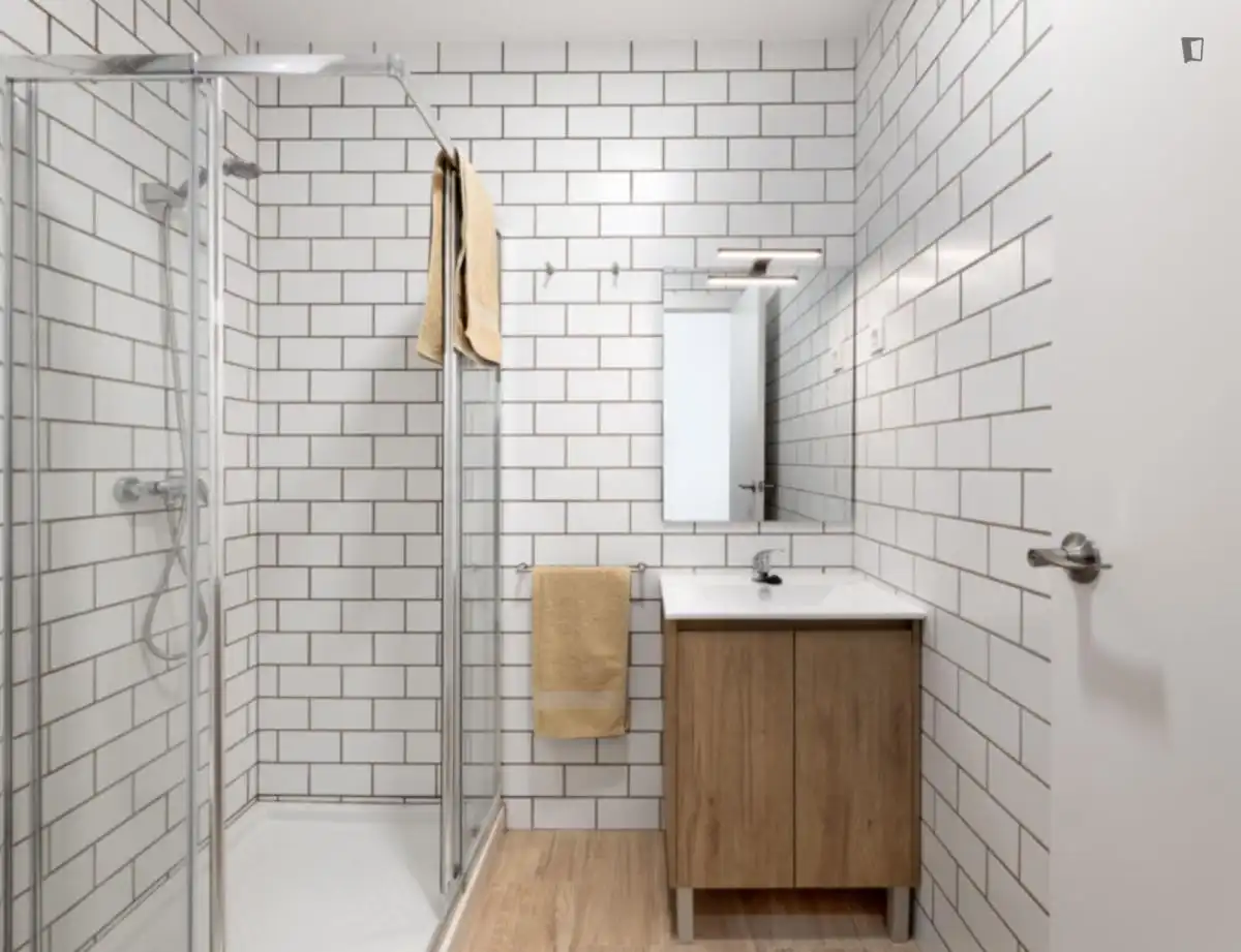Bathroom of Flat for share in Sants - Montjuïc