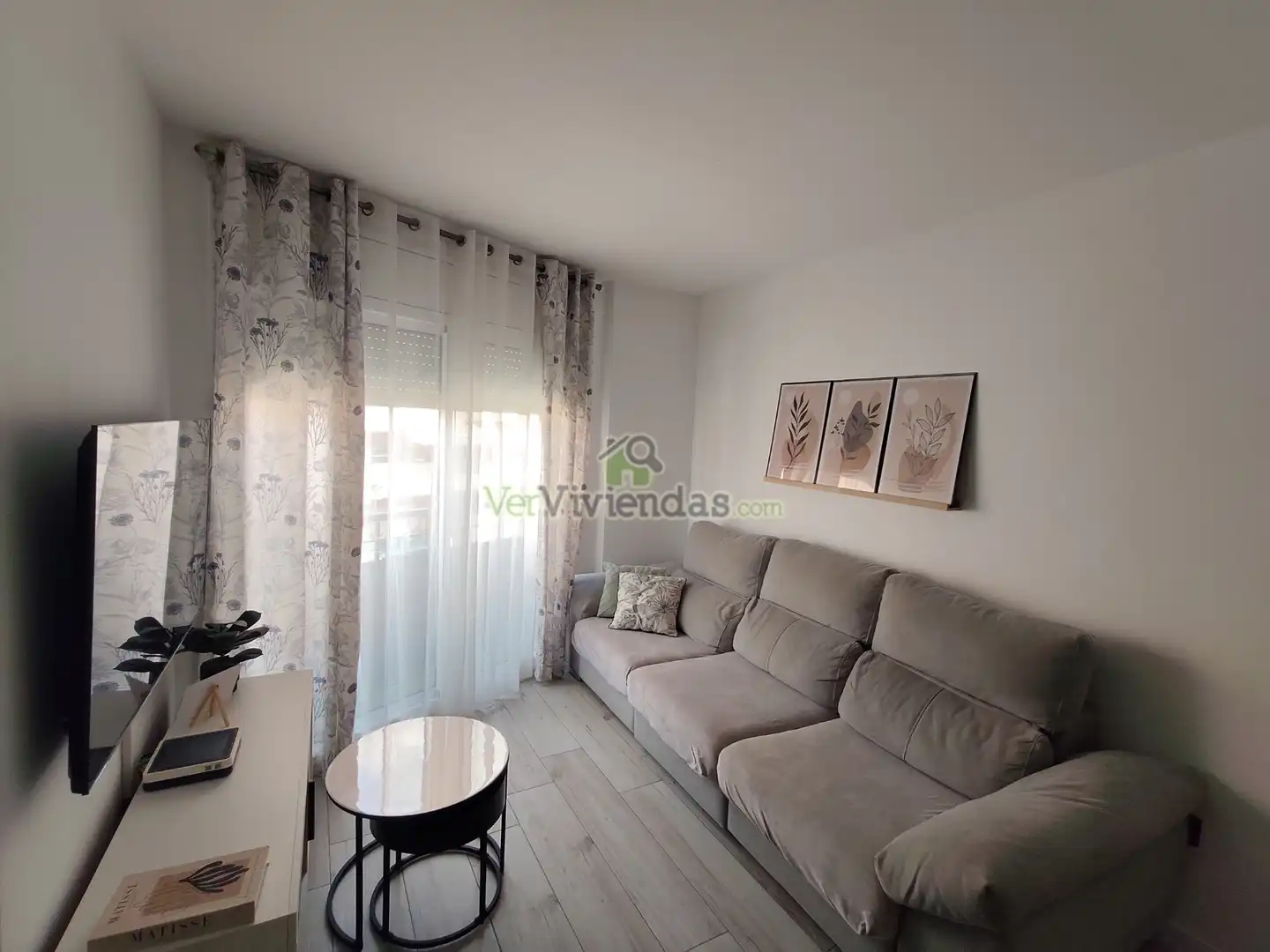 Living room of Duplexes for sale in Terrassa  with Air Conditioner, Heating and Parquet flooring