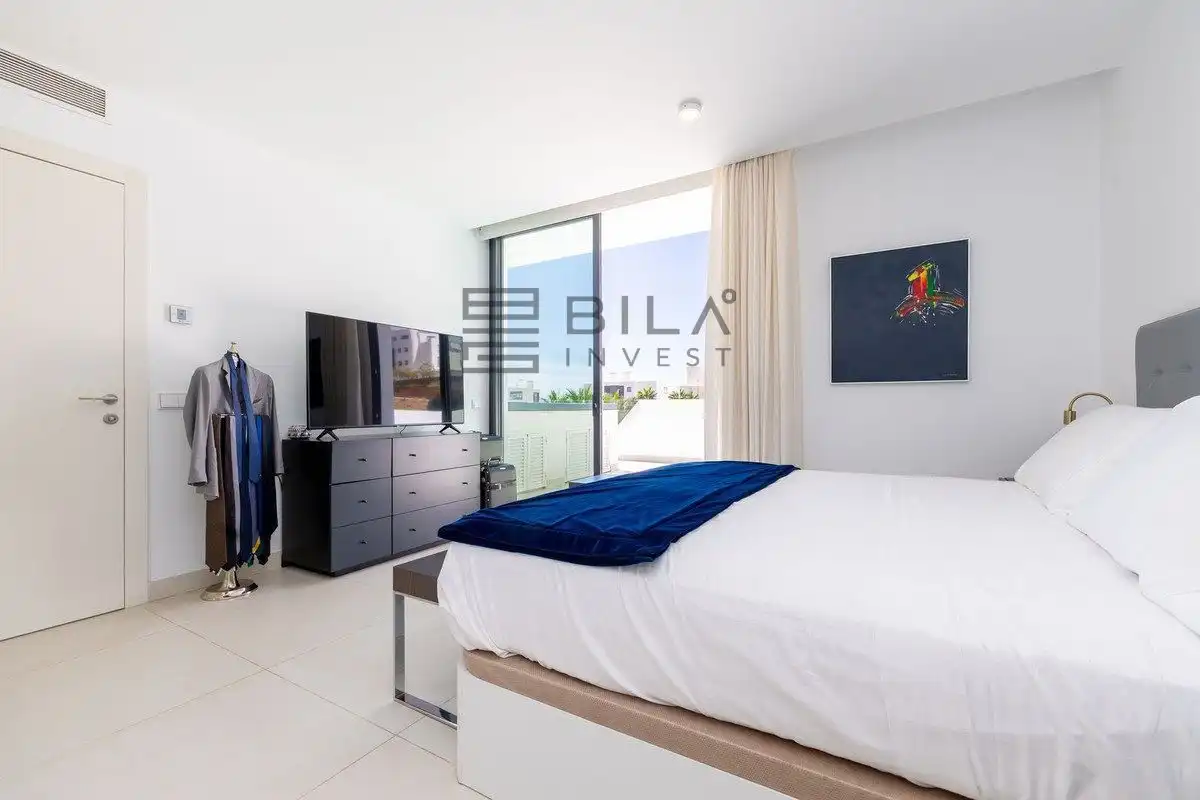 Bedroom of Attic for sale in Fuengirola  with Air Conditioner, Terrace and Storage room