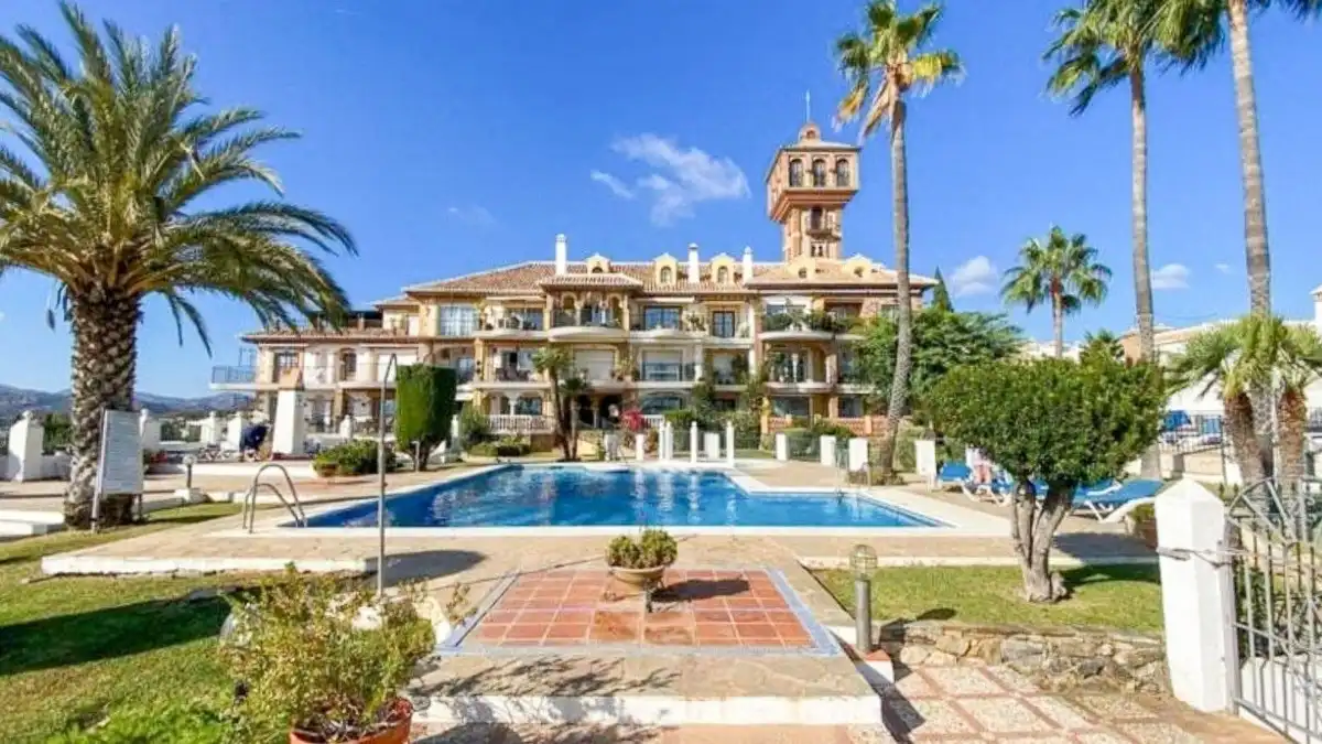 Vista exterior de Casa adosada en venta en Mijas con Calefacción, Terraza y Piscina