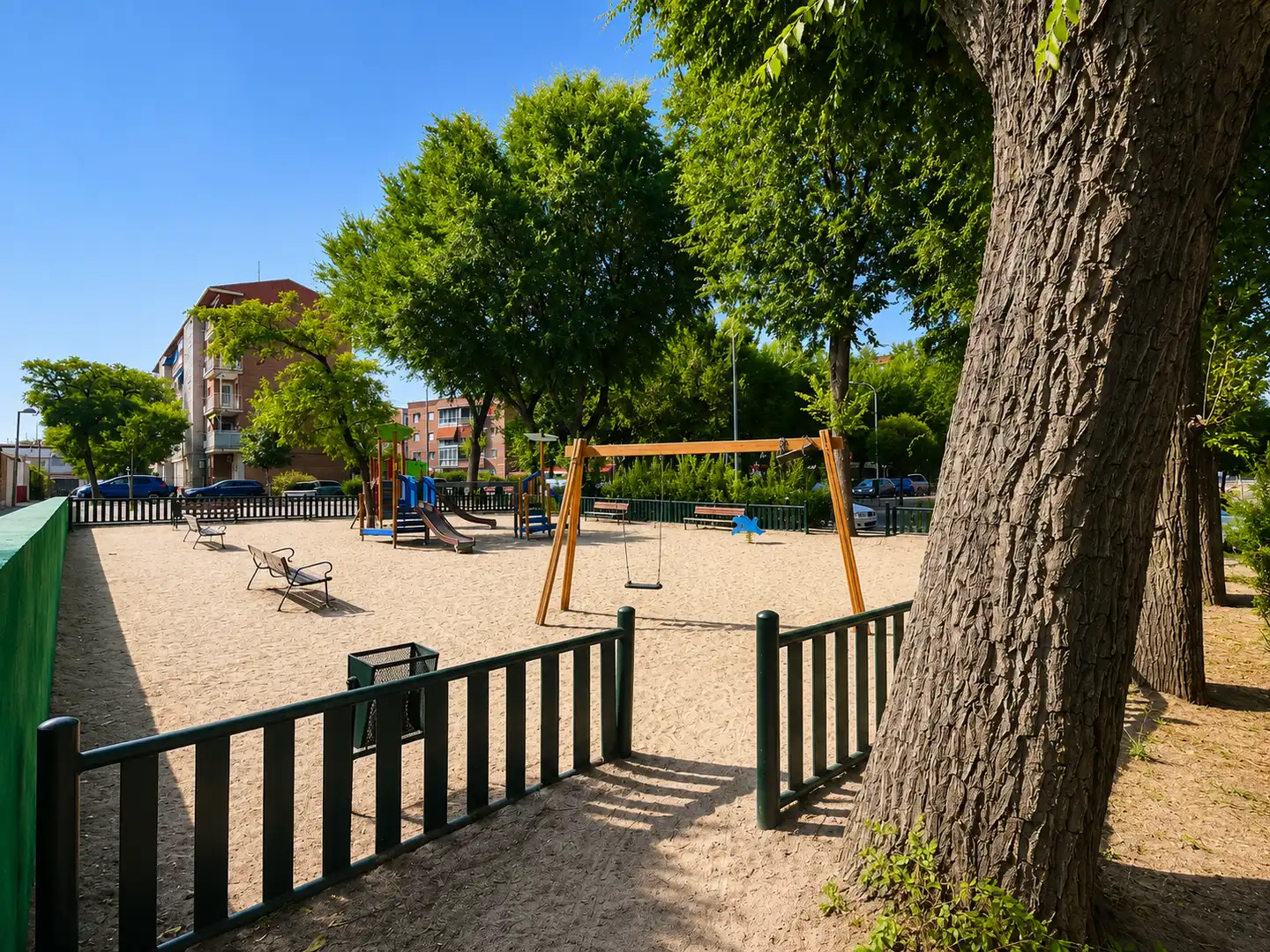Vista exterior de Dúplex en venta en Madrid con Aire acondicionado, Calefacción y Jardín privado