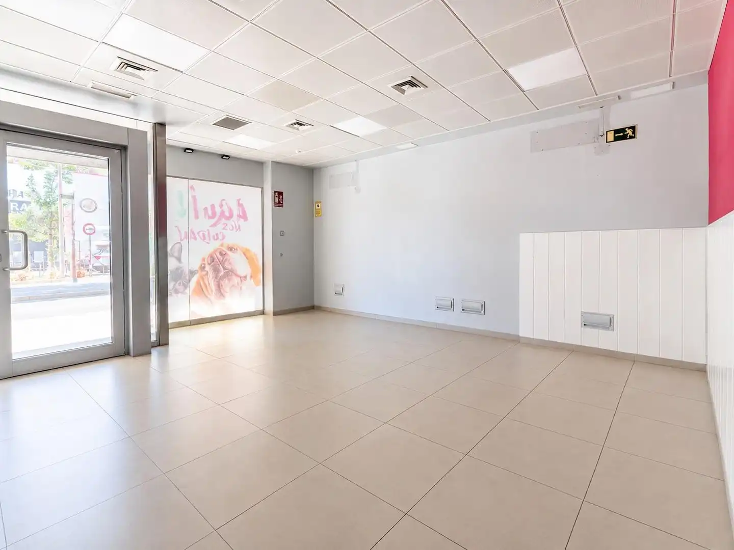 Business premises for sale in Calle de Fuente Amarga, imagen 2