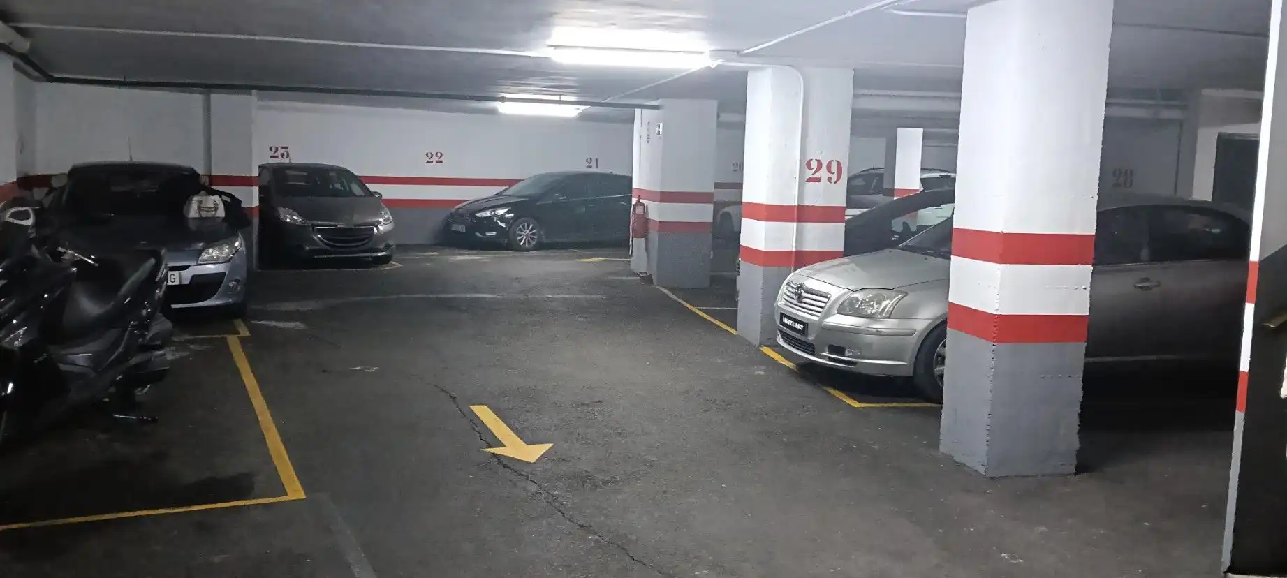 Parkplatz von Garage zum Verkauf in Zaragoza