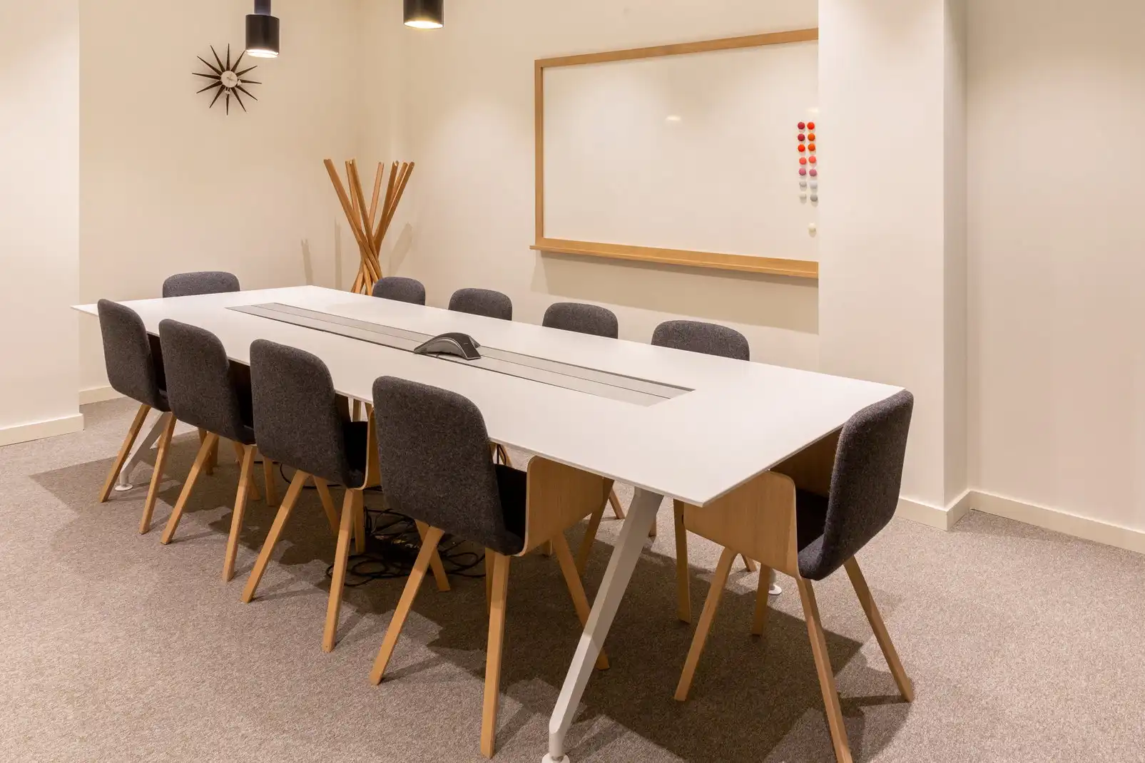Büro zur Miete in Madrid mit Klimaanlage, Heizung und Möbliert