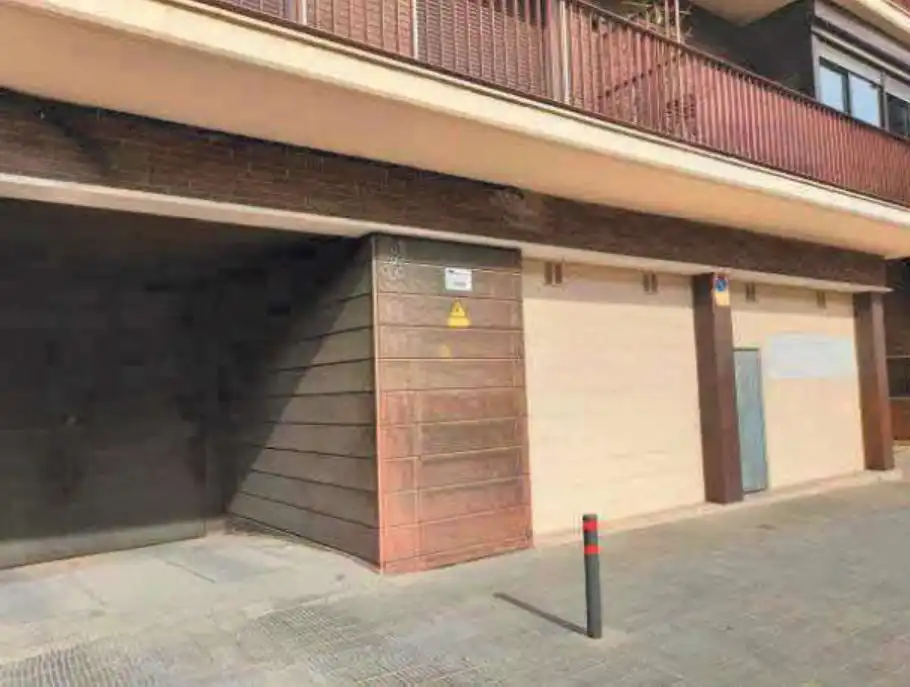 Parking for sale in Av 11 de Setembre, imagen 2