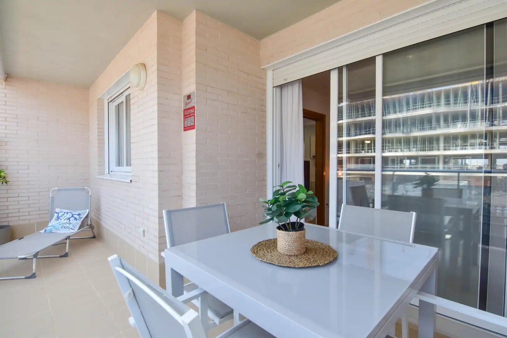 Terrassa de Apartament de lloguer en El Puig de Santa Maria amb Calefacció, Jardí privat i Terrassa