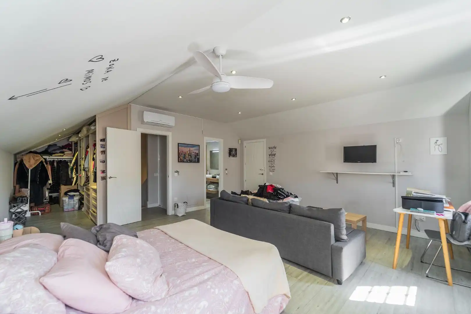Habitación de Casa o chalet en venta en Olías del Rey con Aire acondicionado, Calefacción y Jardín privado