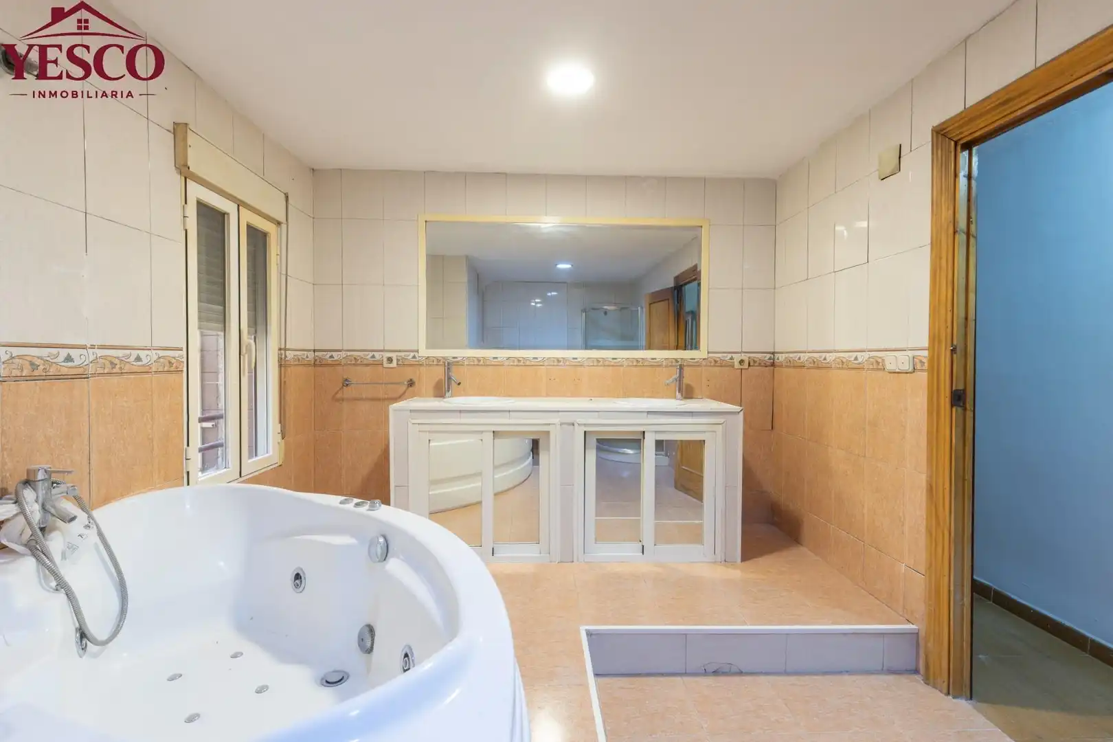Bathroom of Flat for sale in Granada