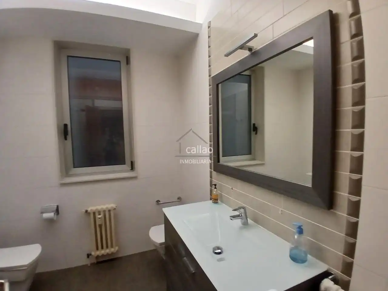Baño de Piso de alquiler en Ferrol con Calefacción, Parquet y Trastero