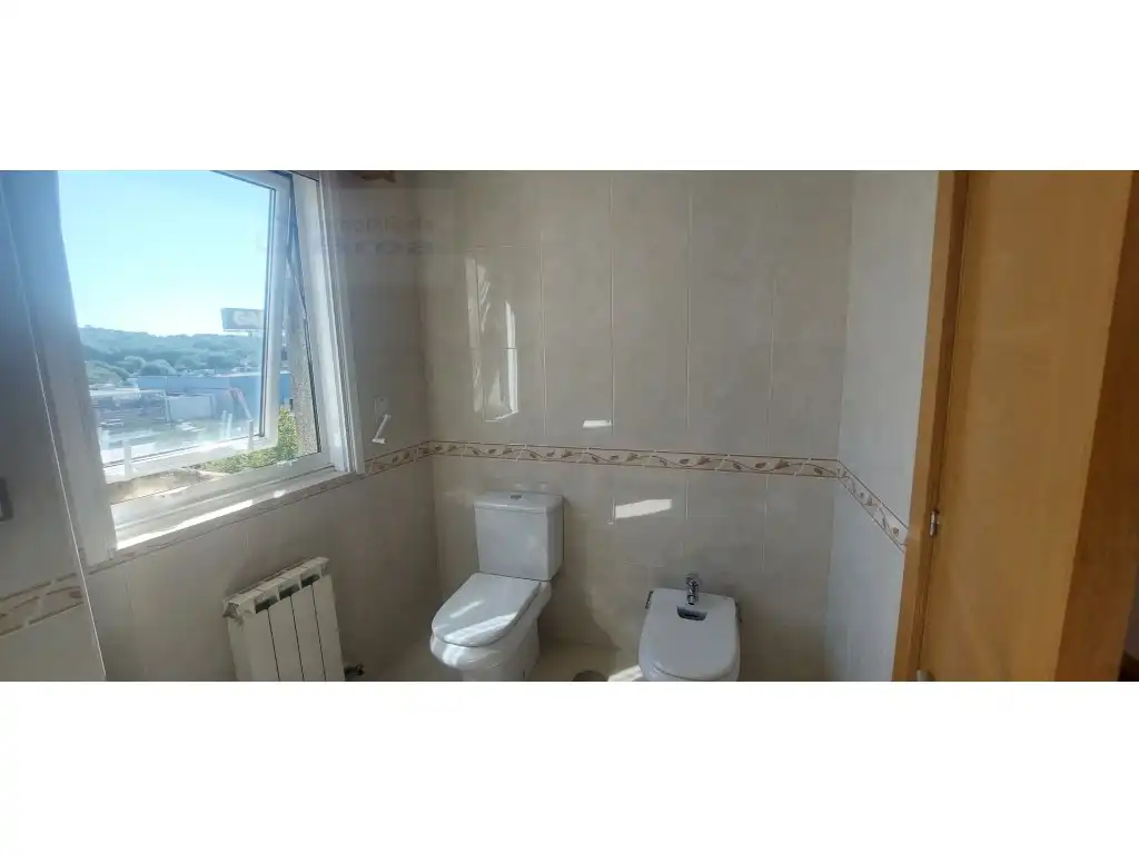 Bathroom of Flat for sale in Lalín
