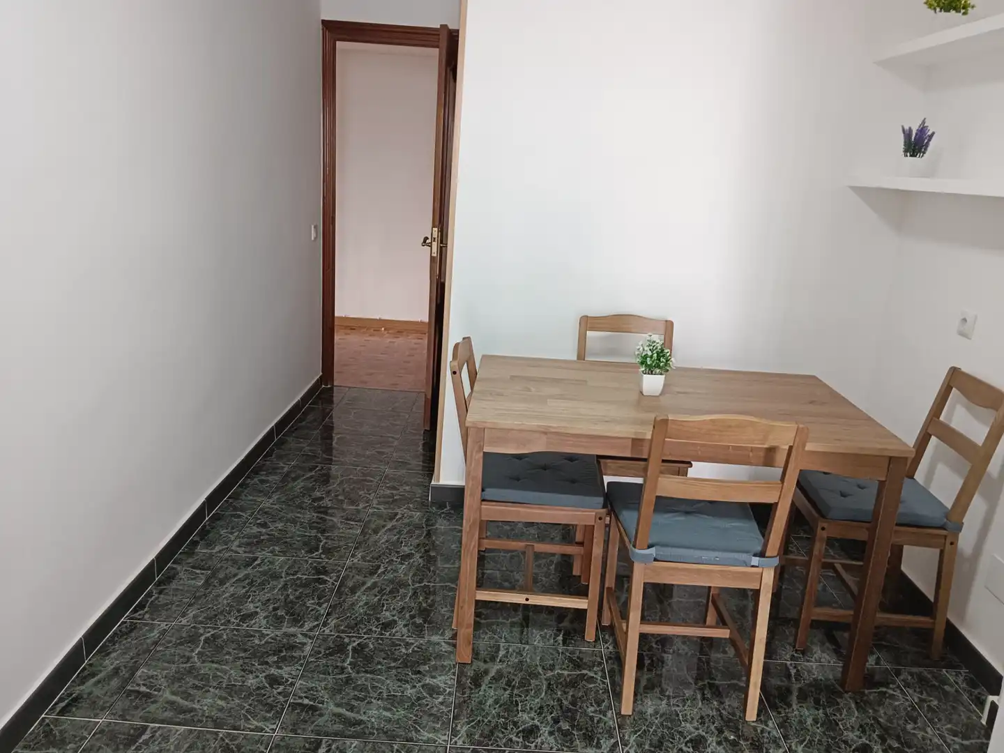 Habitación en Calle Pintor Velazquez, Norte - Universidad