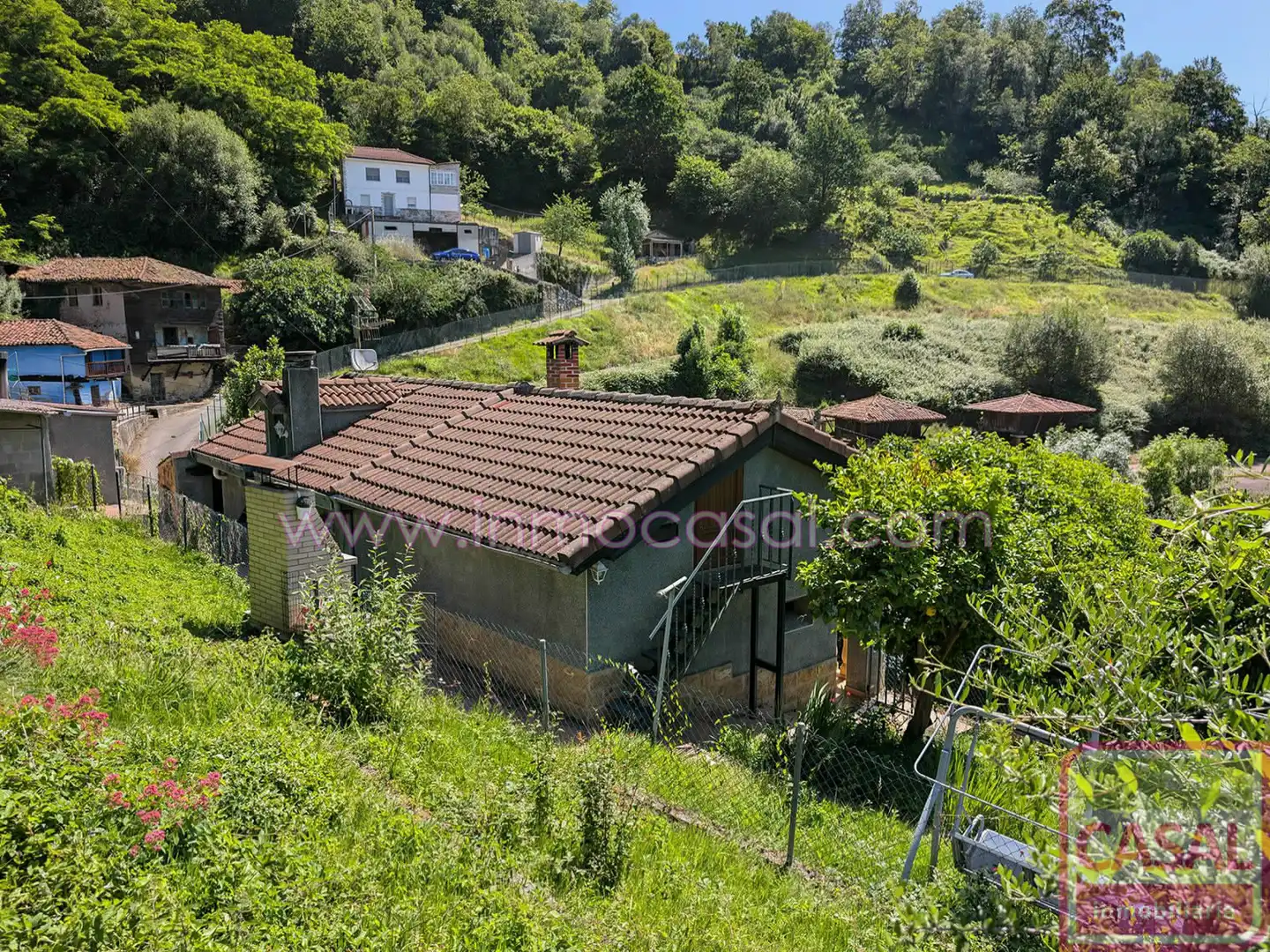 Houses for sale in San Martín del Rey Aurelio  with Heating, Terrace and Storage room