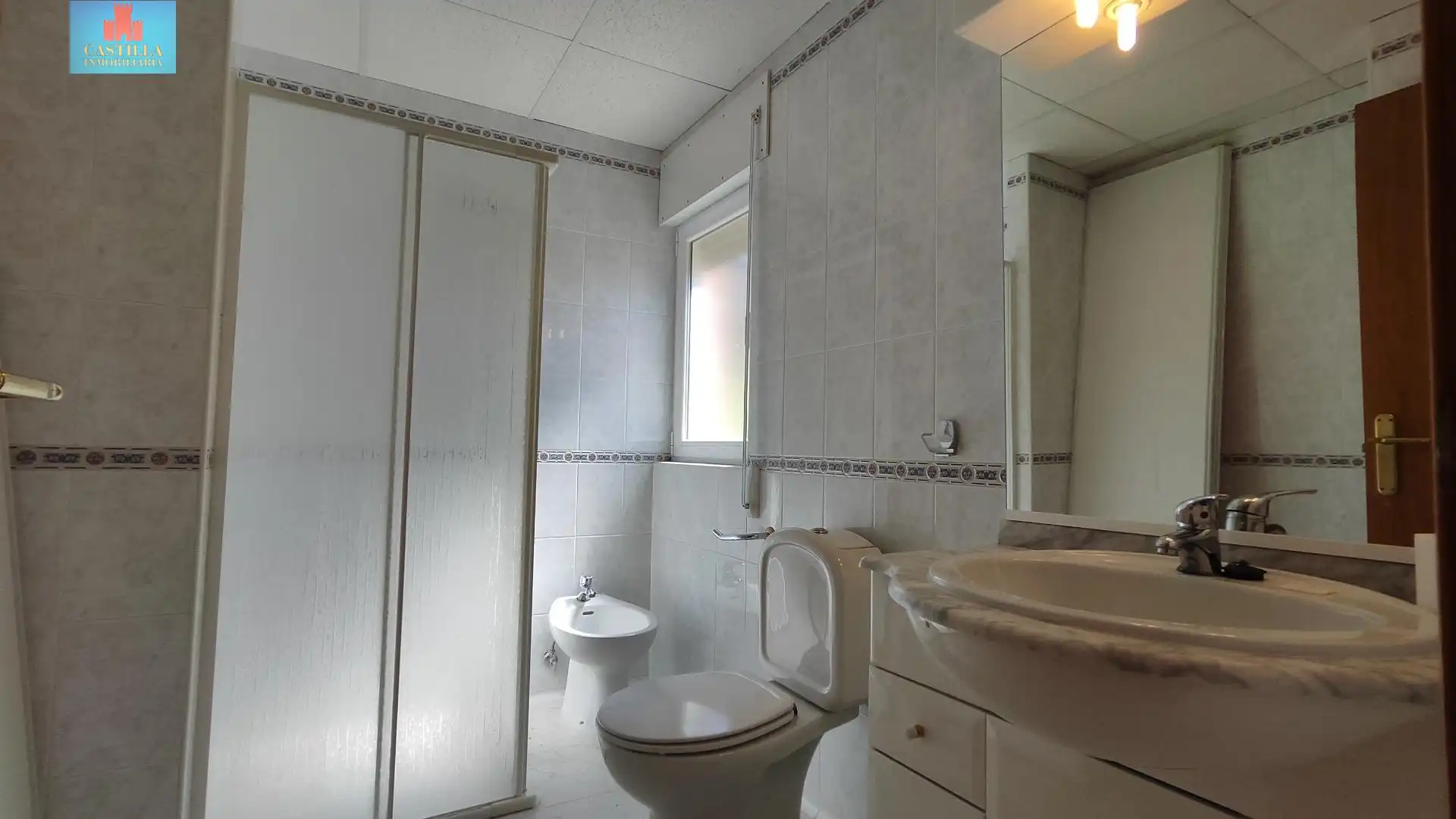 Baño de Finca rústica en venta en Muñopepe con Calefacción, Jardín privado y Trastero