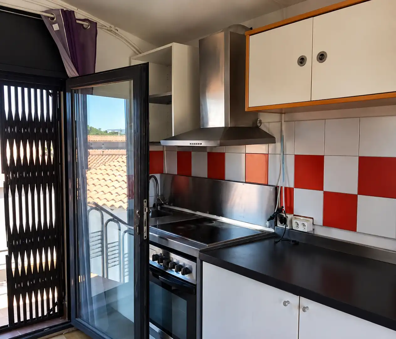 Kitchen of Houses for sale in Sant Pere de Ribes  with Air Conditioner, Terrace and Storage room
