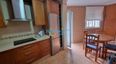 CHALET PAREADO 4 DORMITORIOS CON JARDÍN , SOTANO TERRAZA Y PATIO CON BARBACOA  2 PLAZAS DE PARKING  NERJA, Bild 2