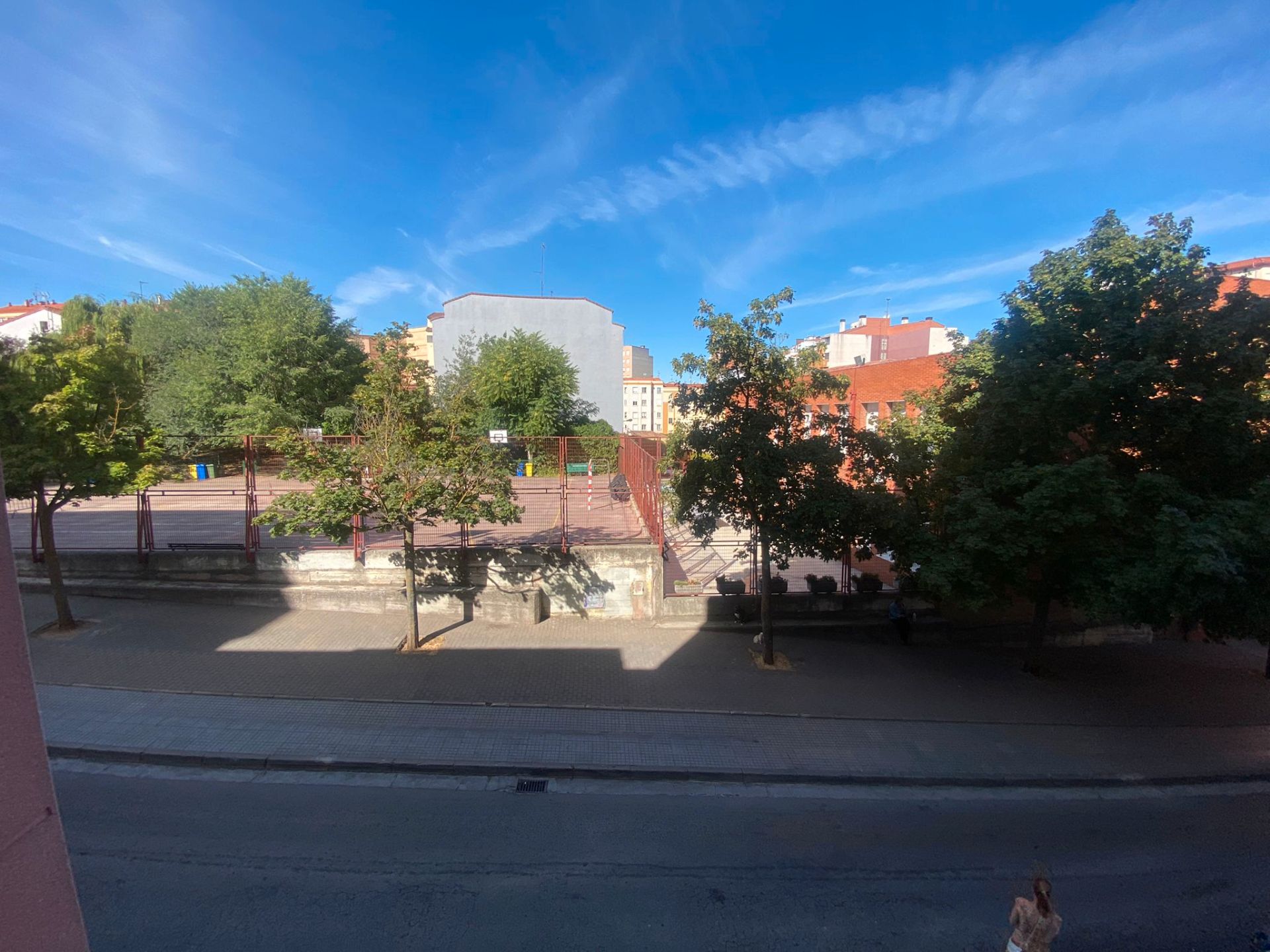 Vista exterior de Piso en venta en Burgos Capital con Calefacción