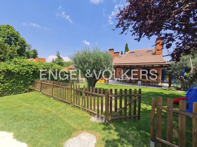 Casa-chalet en Venta en Valdeolmos-Alalpardo