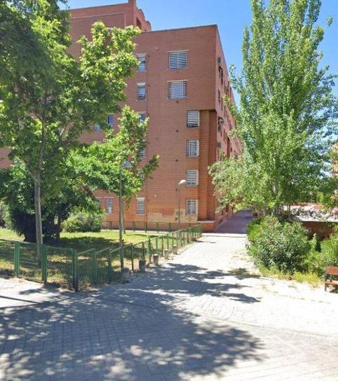 Foto 2 de Garatge en venda a Ahijones, Palomeras Bajas, Madrid