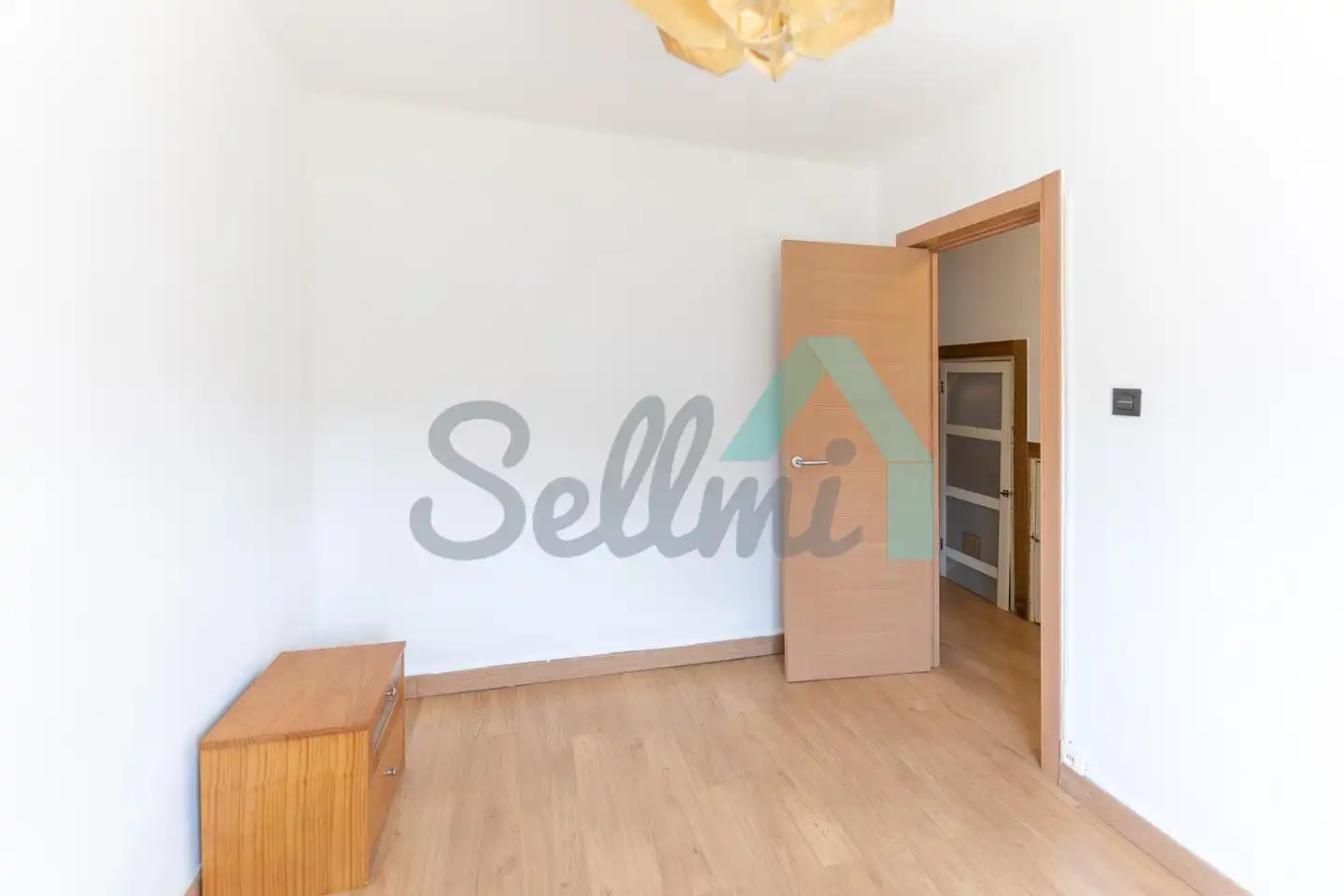 Schlafzimmer von Einfamilien-Reihenhaus zum Verkauf in Tineo mit Privatgarten
