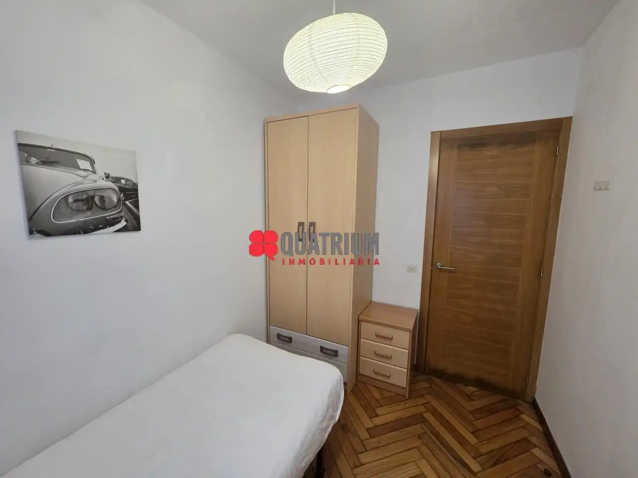 Flat for rent in Avenida de Rosalía de Castro, Ensanche - Sar