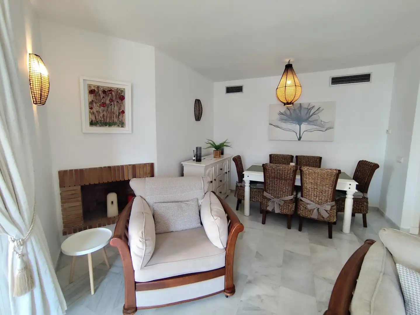 Menjador de Apartament de lloguer en Marbella amb Calefacció, Jardí privat i Moblat