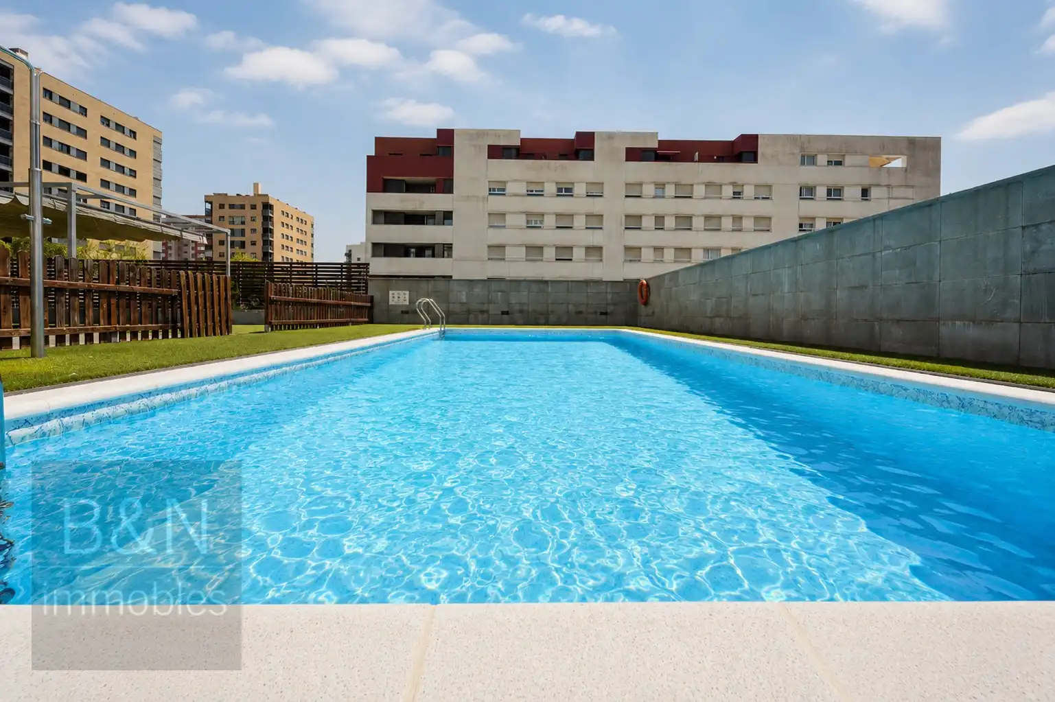 Swimming pool of Flat for sale in Terrassa  with Air Conditioner, Heating and Terrace