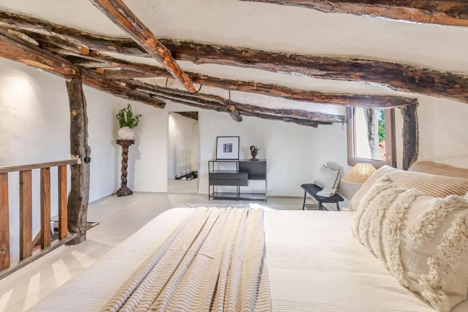 Habitación de Finca rústica en venta en Venta del Moro con Jardín privado, Terraza y Amueblado
