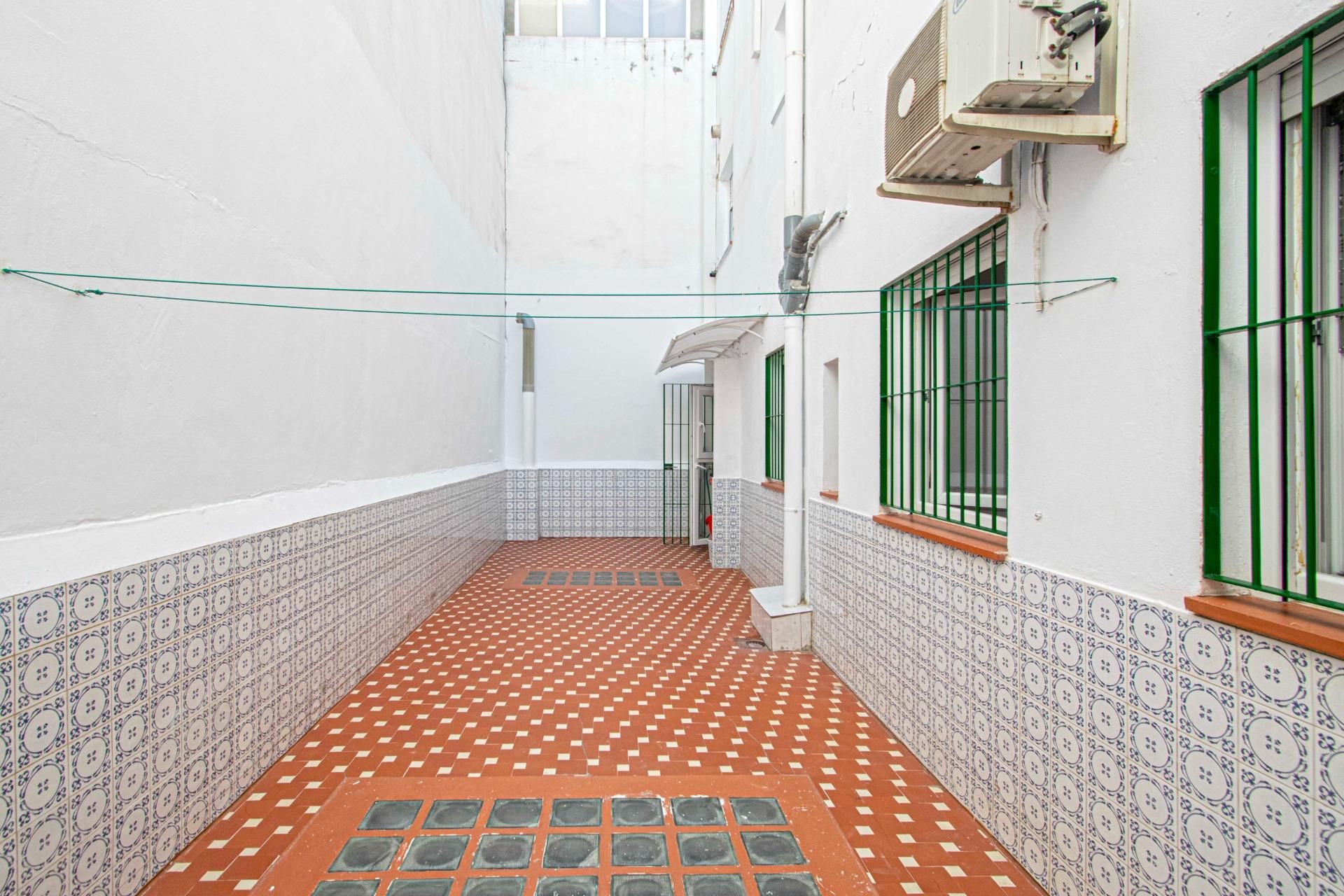 Vista exterior de Pis en venda en  Sevilla Capital amb Aire condicionat i Traster