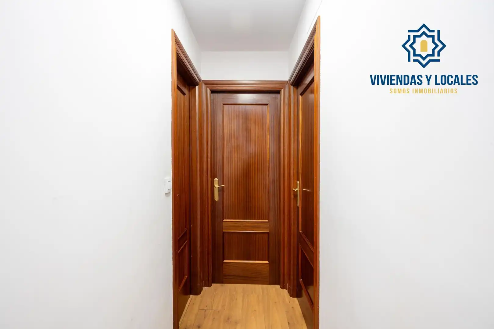 Wohnung zum Verkauf in Villa de Otura mit Klimaanlage, Terrasse und Balkon