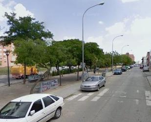 Exterior view of Single-family semi-detached for sale in  Sevilla Capital  with Private garden