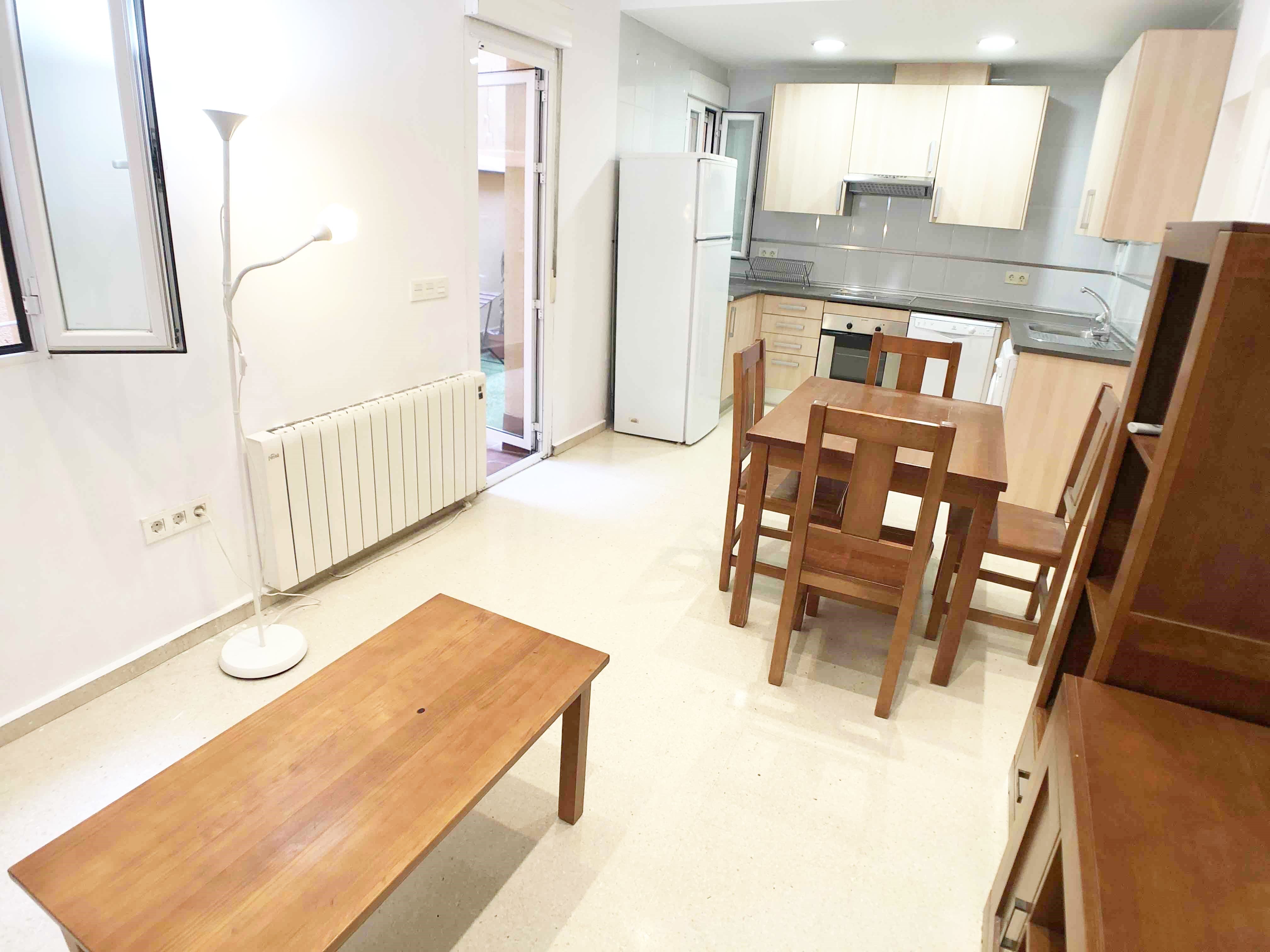 Planta baixa de lloguer a Calle de Hernani, 44, Cuatro Caminos - Azca