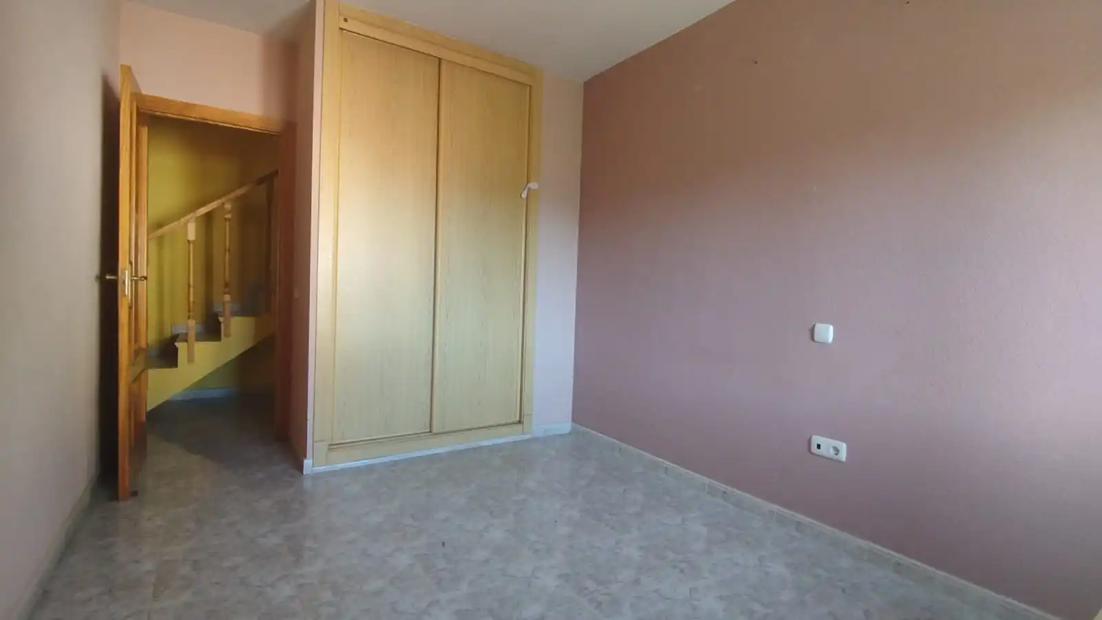 Dormitori de Casa adosada en venda en Uceda amb Calefacció, Jardí privat i Parquet