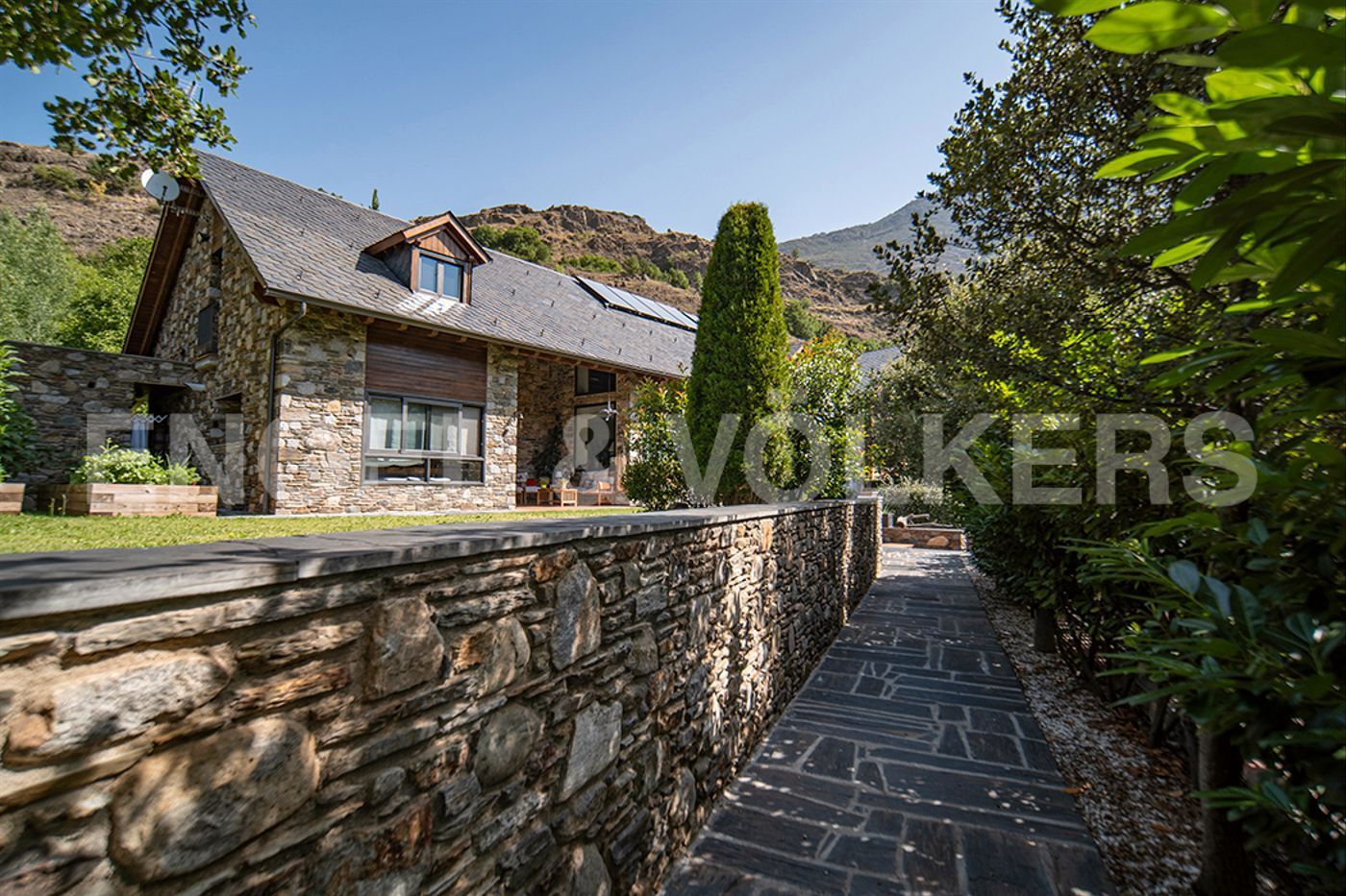 Vista exterior de Casa o chalet en venta en Esterri d'Àneu con Trastero, Piscina y Amueblado