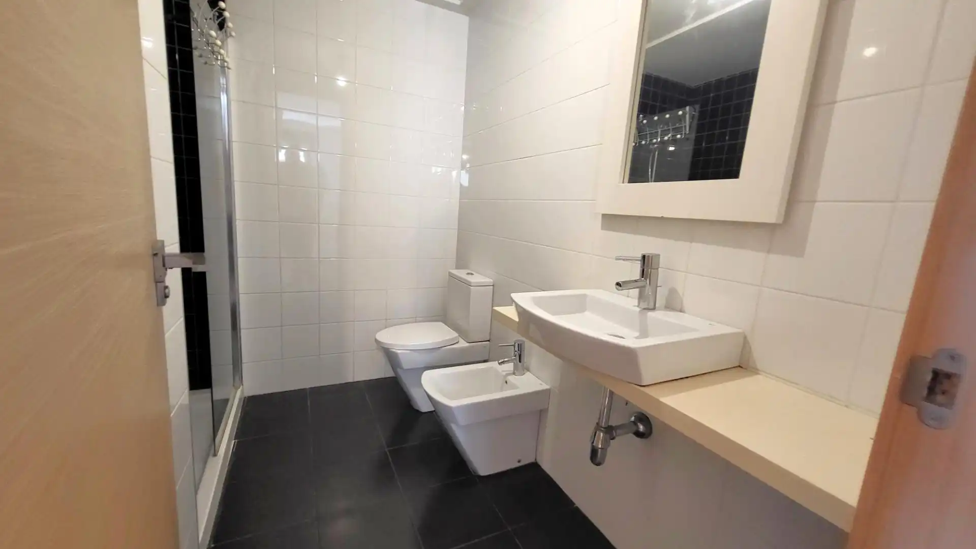 Baño de Apartamento en venta en Elche / Elx con Aire acondicionado, Calefacción y Terraza