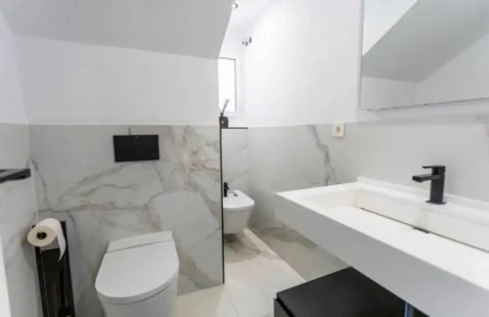 Bathroom of Houses for rent in Marbella  with Air Conditioner, Private garden and Terrace