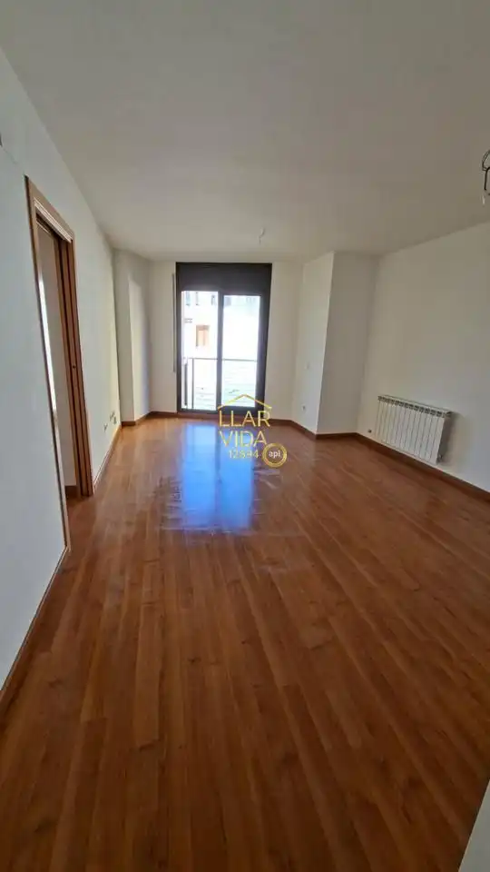 Sala de estar de Piso de alquiler en Lleida con Parquet