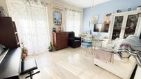 Living room of Flat for sale in  Sevilla Capital  with Air Conditioner, Parquet flooring and Storage room